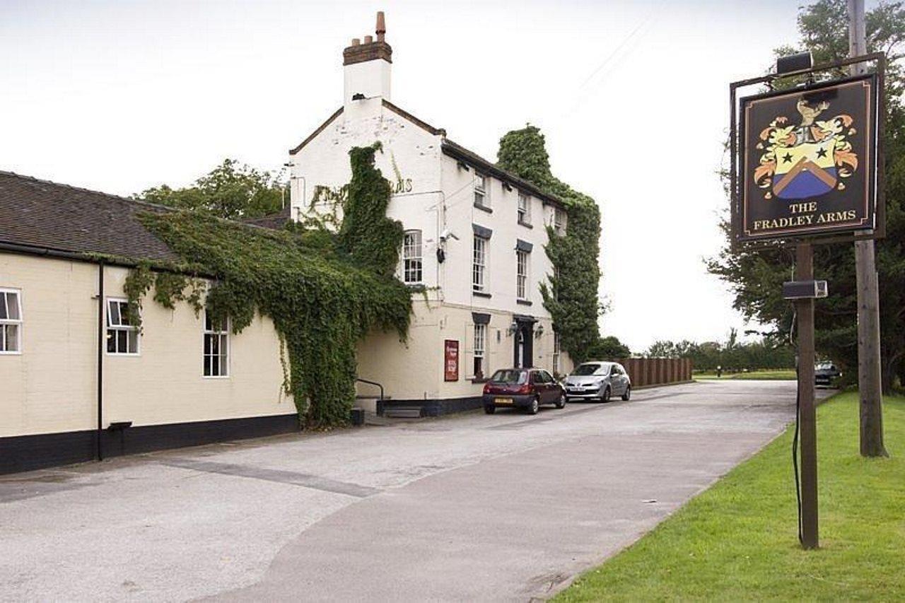 Premier Inn Lichfield North East Exteriér fotografie